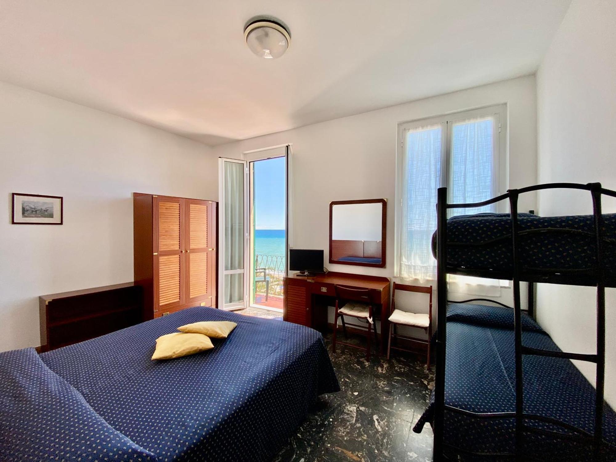 Hotel Gambone Finale Ligure Exterior foto