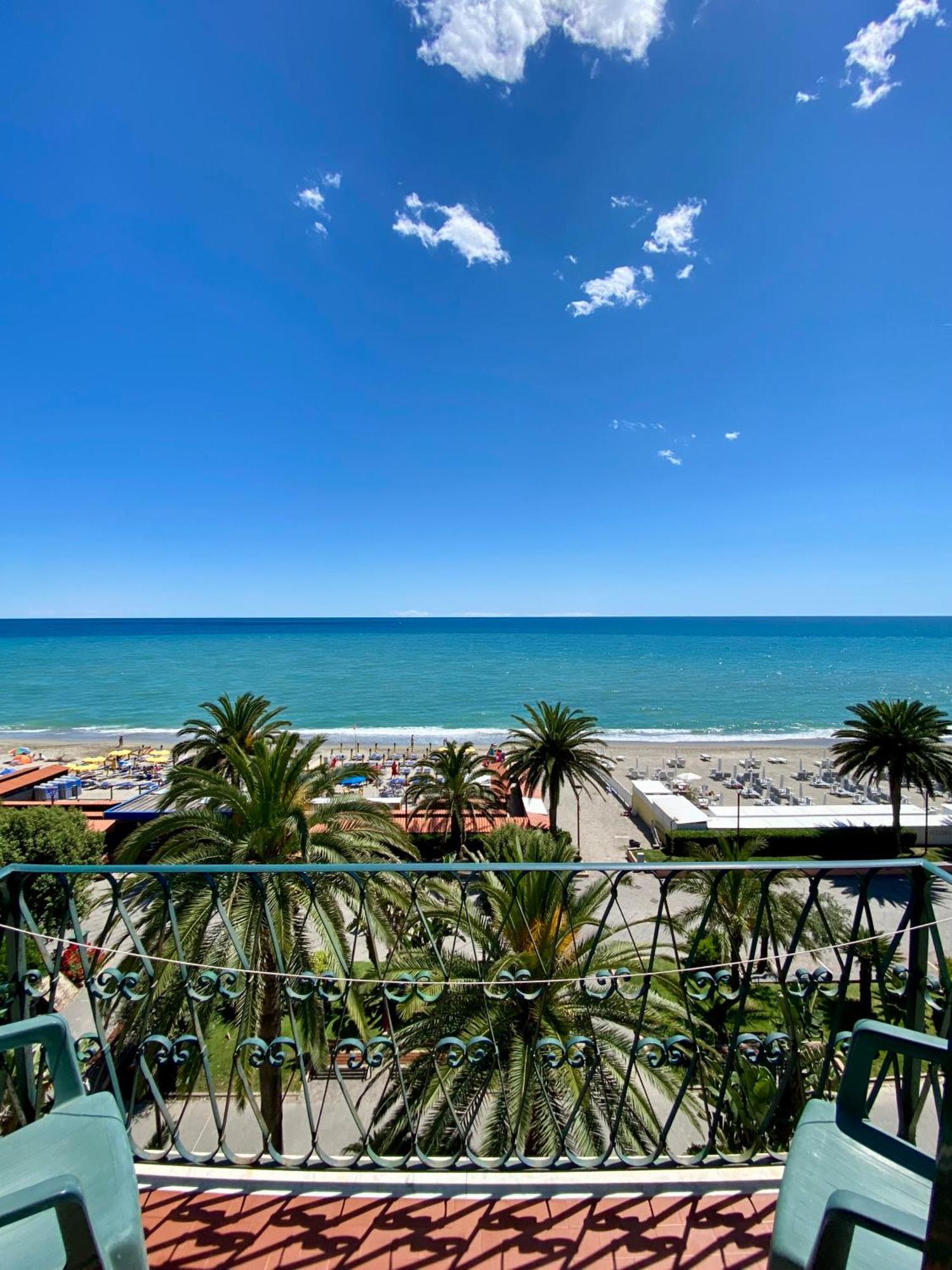 Hotel Gambone Finale Ligure Exterior foto